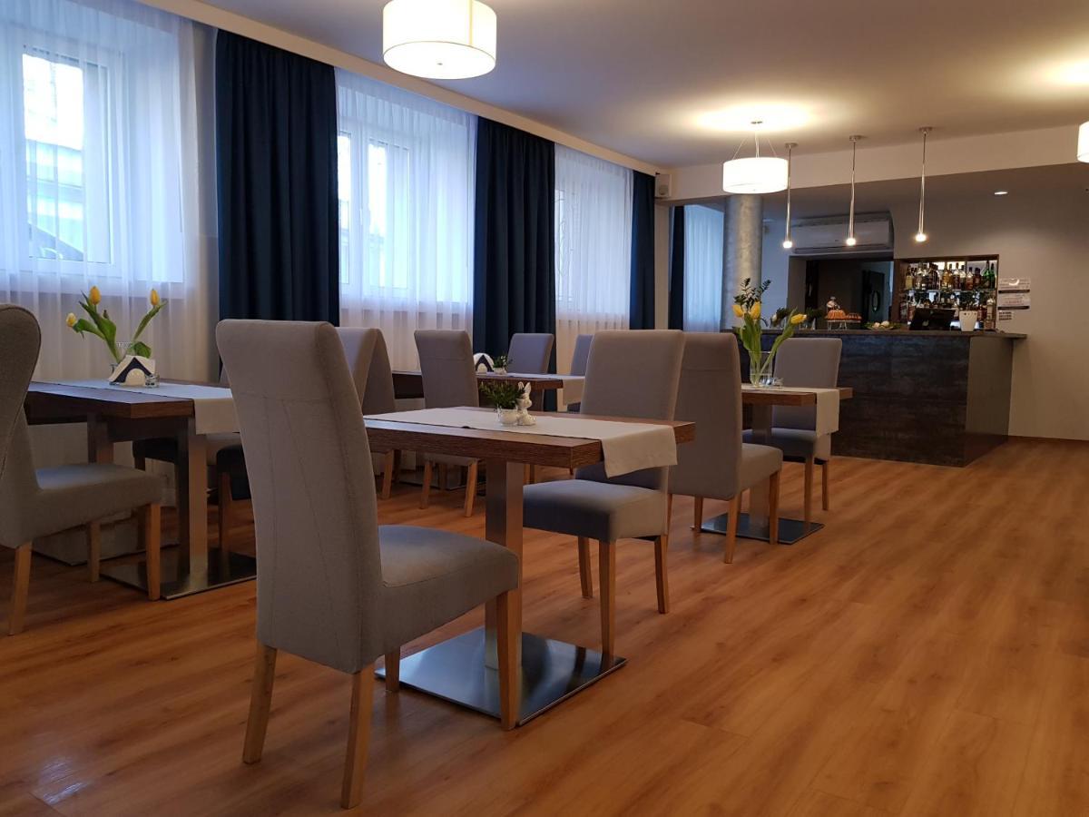 Brojan Hotell Jaworzno Eksteriør bilde