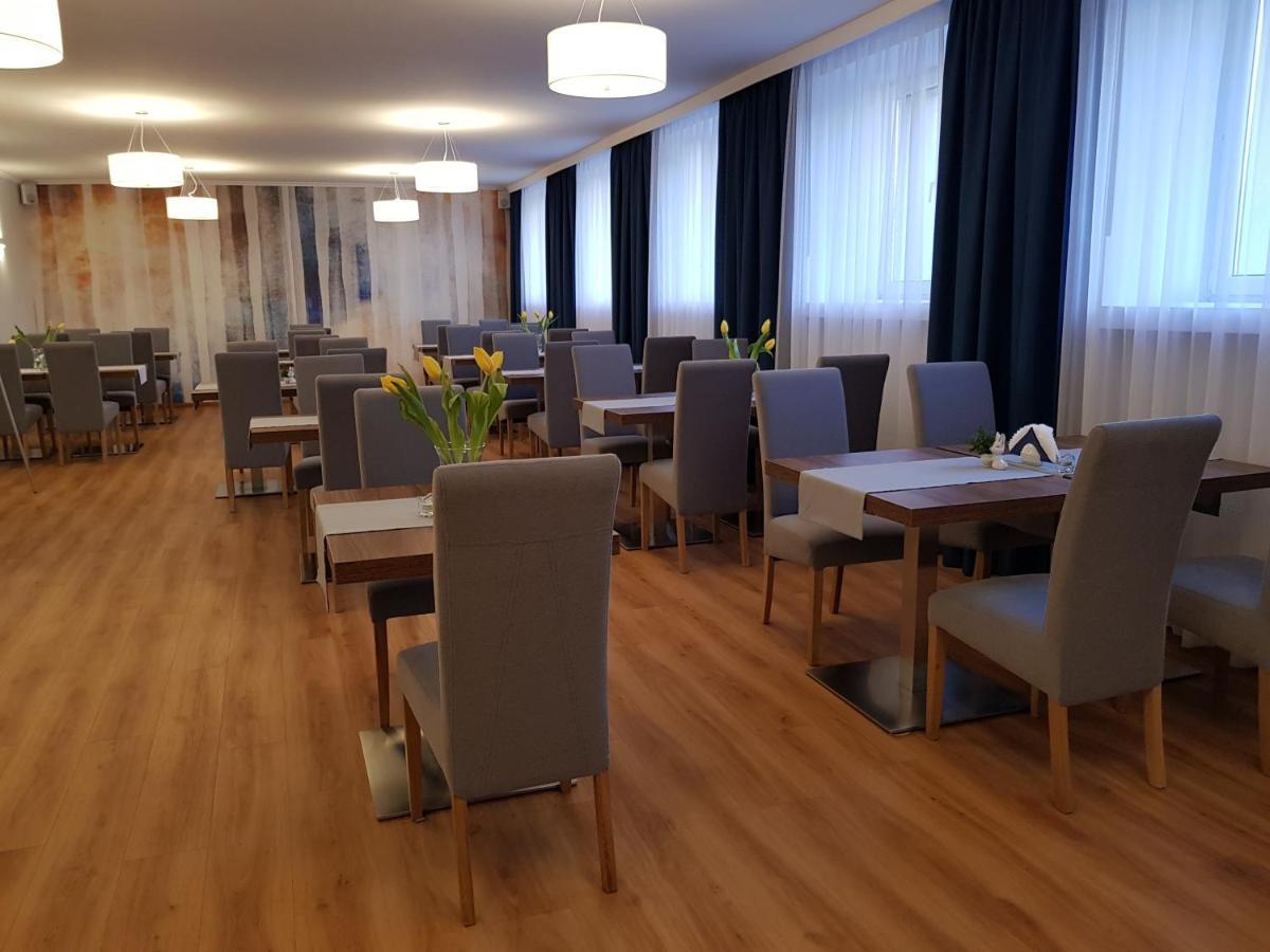 Brojan Hotell Jaworzno Eksteriør bilde